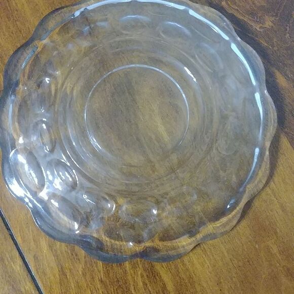 Vintage Circular Clear Glass Dish with oval design - Picture 3 of 5